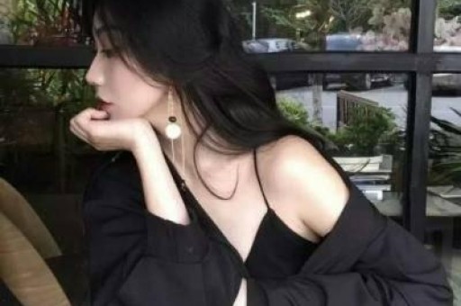 曝知名网红塌房！表面立爱国人设疯狂捞金背地砸6百万移民法国