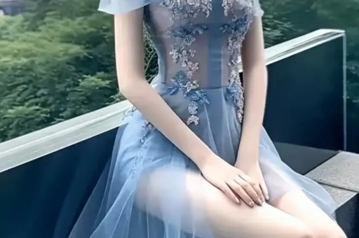 刘涛弯腰7秒上热搜：娱乐圈人设塌了真实值钱了
