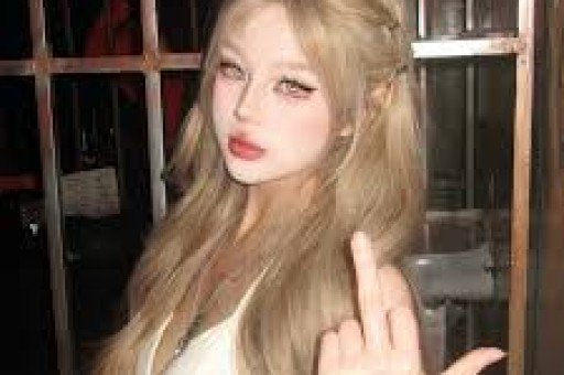 知名演员无戏可拍与妻子直播吵架闹离婚卖房也还不起房贷